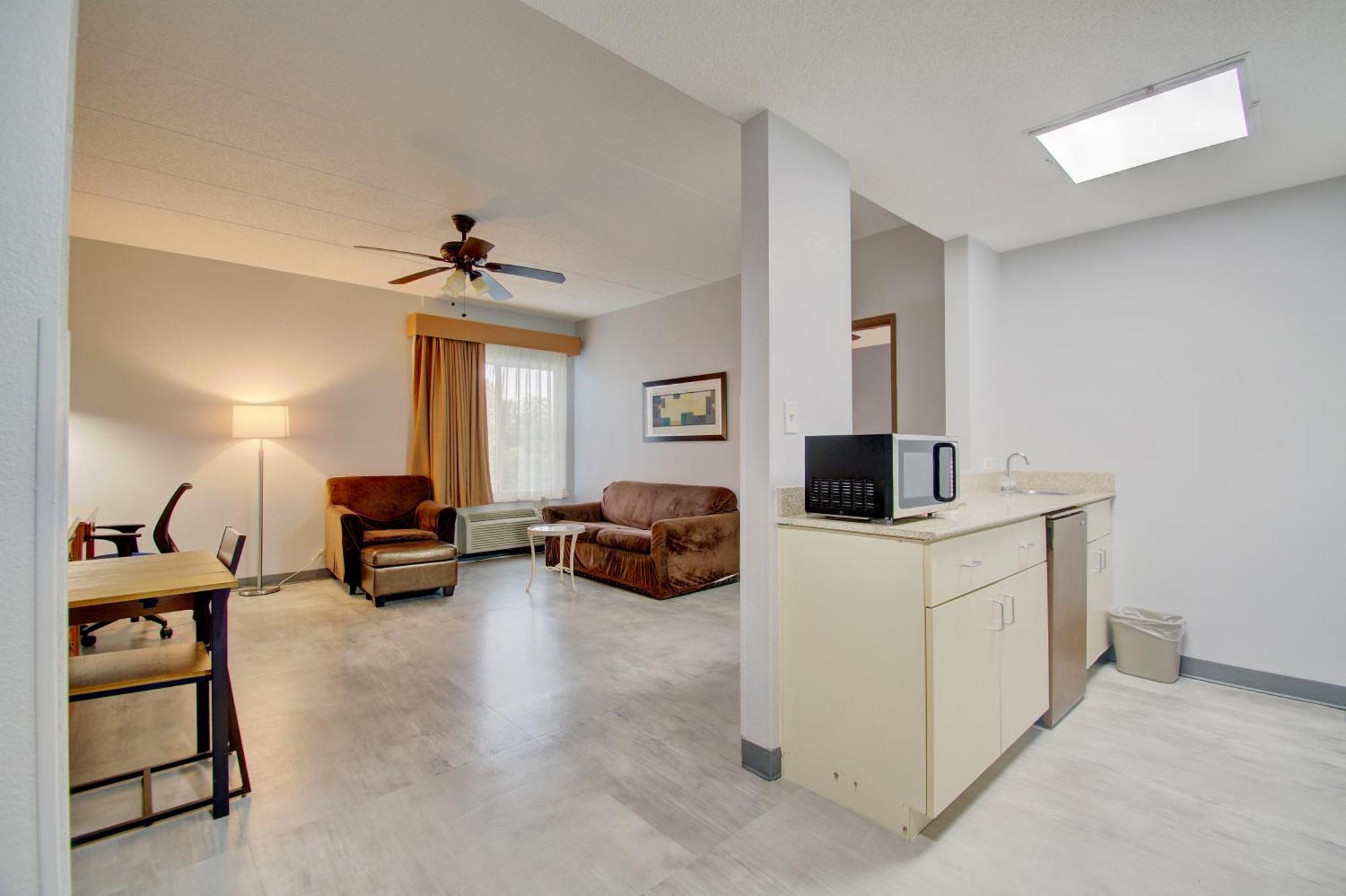 Quality Inn & Suites Cvg Airport Эрлангер Экстерьер фото