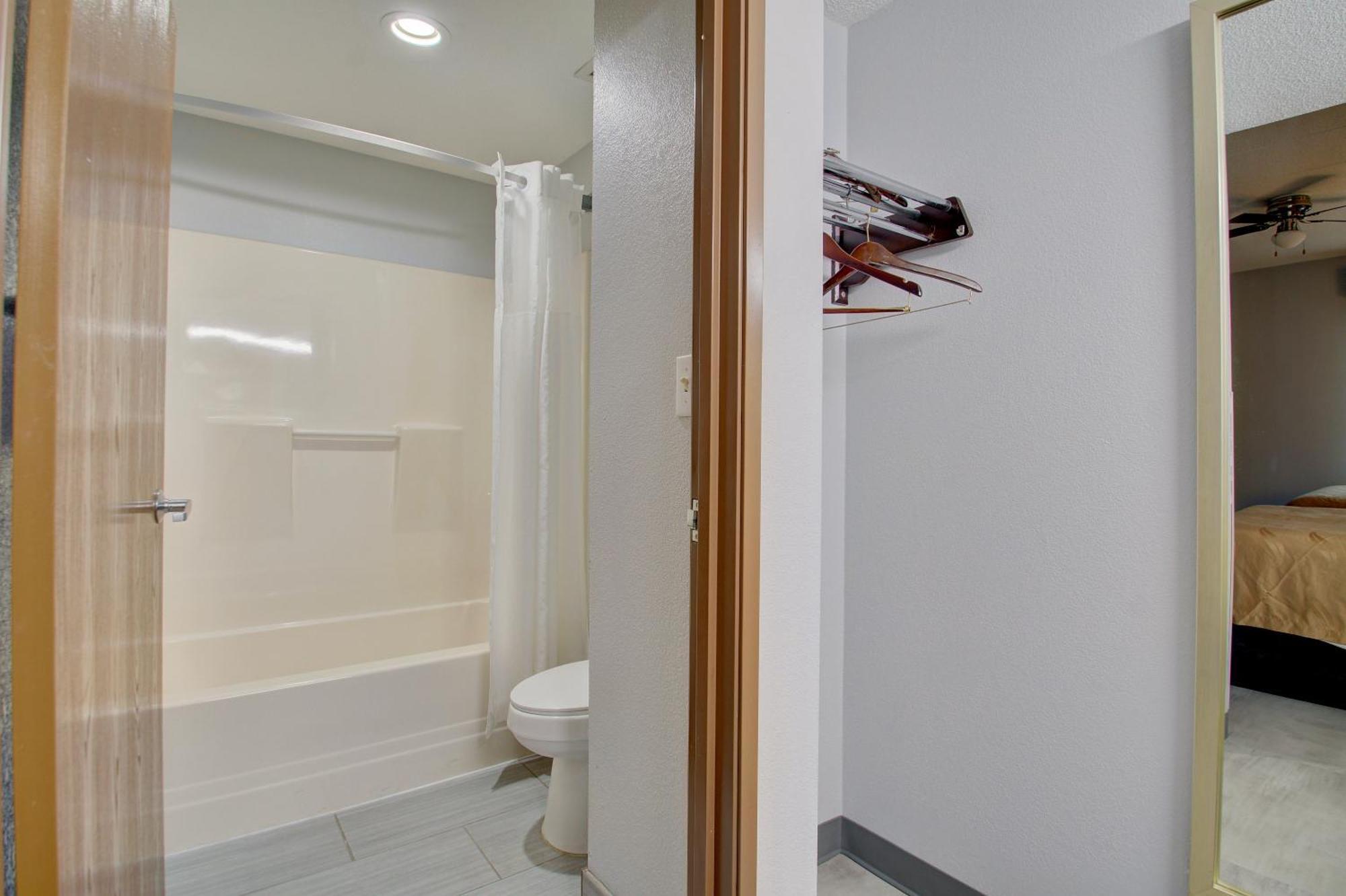 Quality Inn & Suites Cvg Airport Эрлангер Экстерьер фото