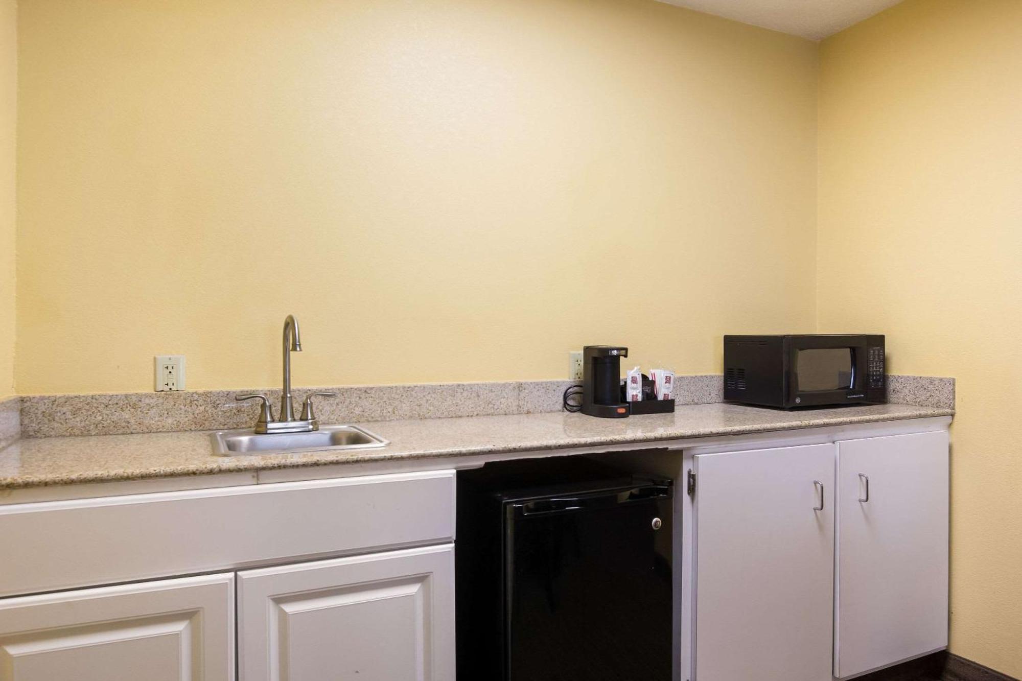 Quality Inn & Suites Cvg Airport Эрлангер Экстерьер фото