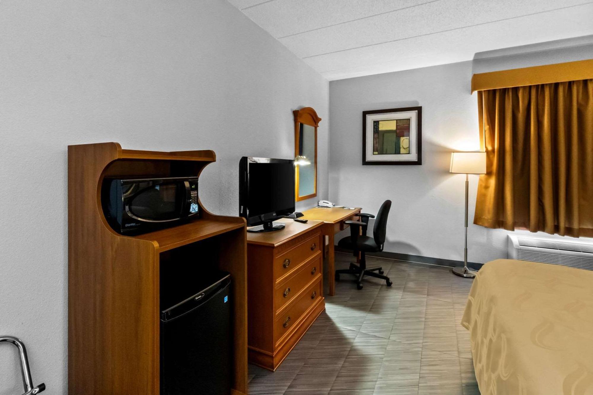 Quality Inn & Suites Cvg Airport Эрлангер Экстерьер фото