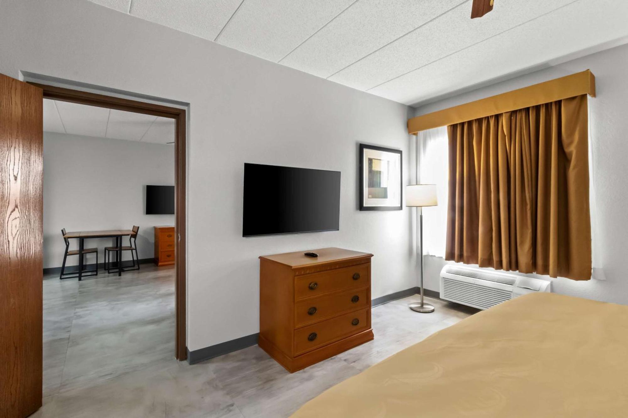 Quality Inn & Suites Cvg Airport Эрлангер Экстерьер фото