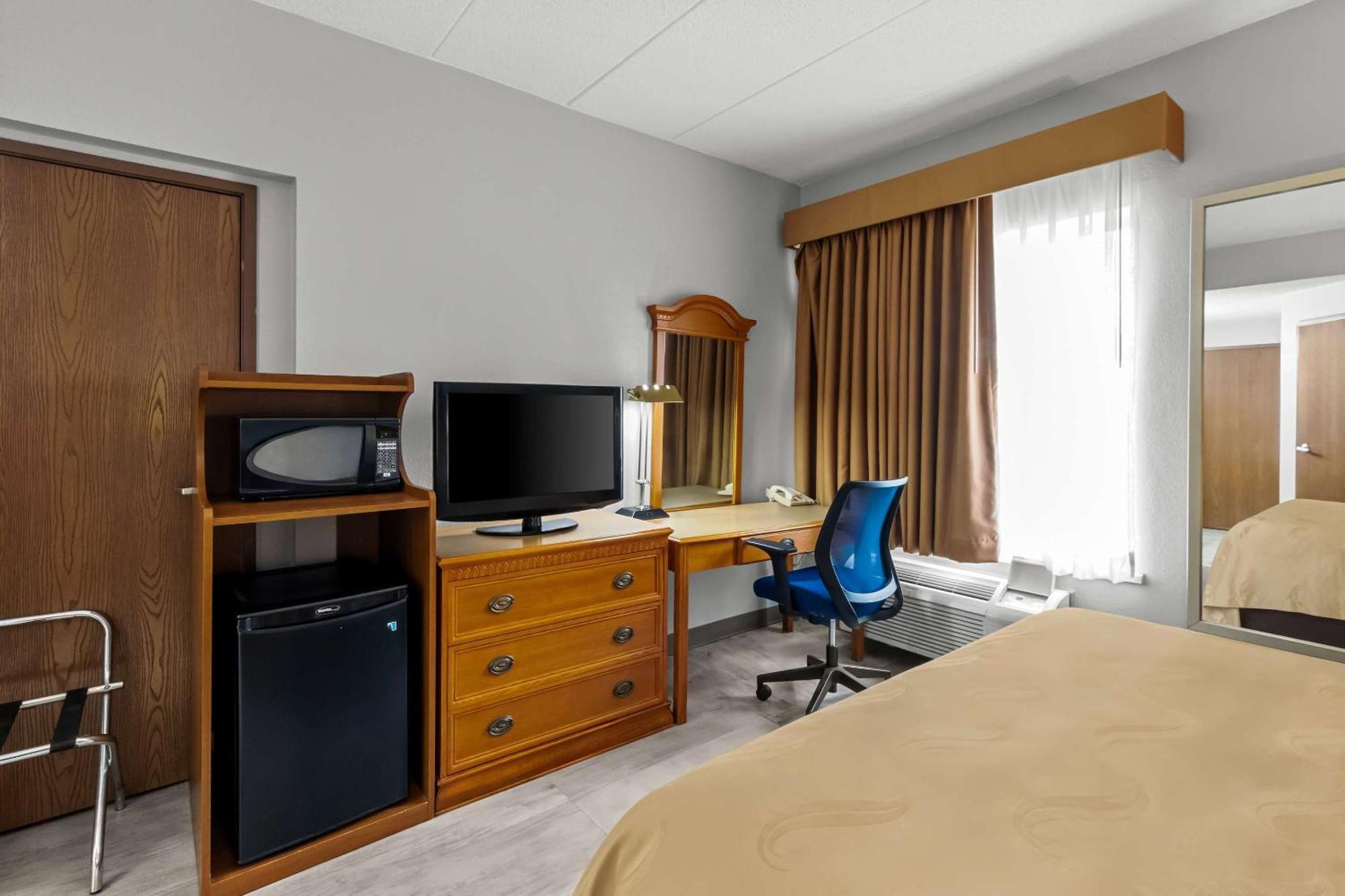 Quality Inn & Suites Cvg Airport Эрлангер Экстерьер фото